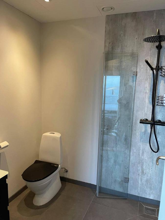 Modern Apartment With City & Oceanside View トースハウン エクステリア 写真
